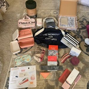 FabFitFun 14 item Bundle